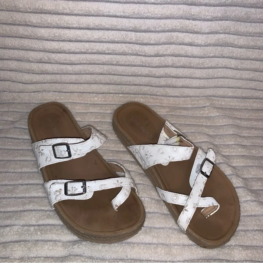 Steve Madden kids floral embroidered J-Beached footbed sandals